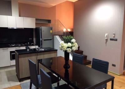 2 bed Duplex in Fuse Sathorn-Taksin Banglamphulang Sub District D020241