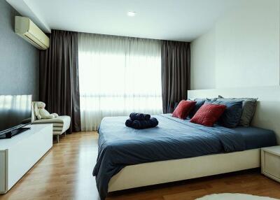 Modern 1 bedroom unit 8th floor of Casa Condo Chang Phueak