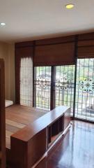 For Sale and Rent Bangkok Town House Sukhumvit BTS On Nut Watthana