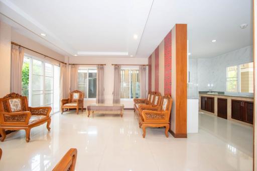 Spacious 4 Bedroom House to Rent : Laguna  Phase 3 San Sai