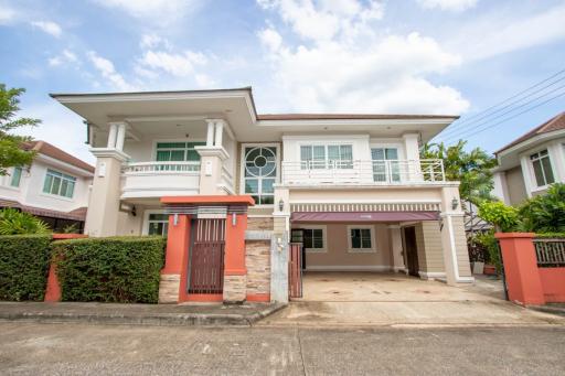 Spacious 4 Bedroom House to Rent : Laguna  Phase 3 San Sai