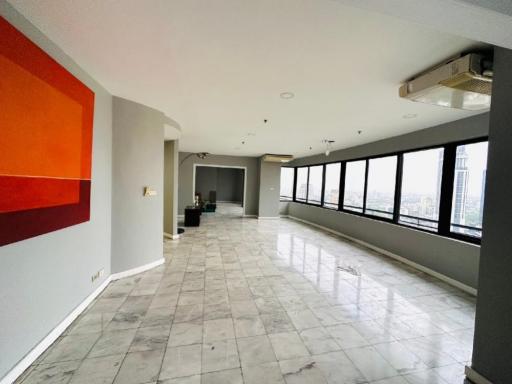 For RENT : Moon Tower / 4 Bedroom / 4 Bathrooms / 300 sqm / 80000 THB [10923513]