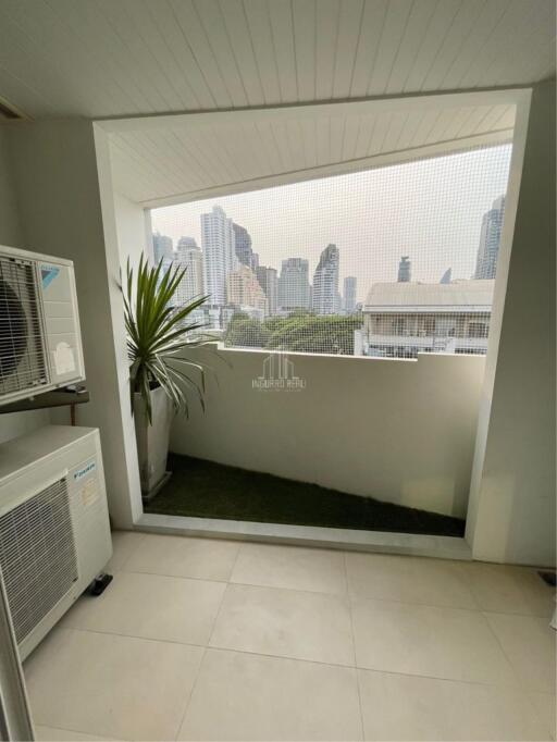 Pet Friendly  1 Bed 1 Bath Condo Le Nice Ekamai