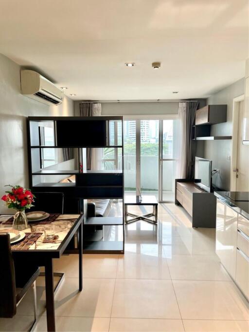 Pet Friendly  1 Bed 1 Bath Condo Le Nice Ekamai