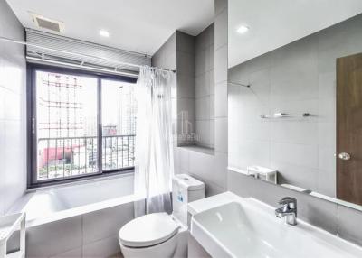 For Rent 1 Bed 1 Bath Condo Noble Revent close to BTS Phaya Thai