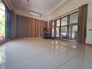 3 Bedrooms House in SP Village 3 East Pattaya H010597