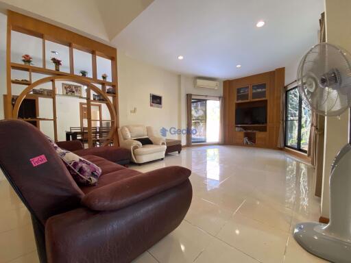 3 Bedrooms House in SP Village 3 East Pattaya H010597