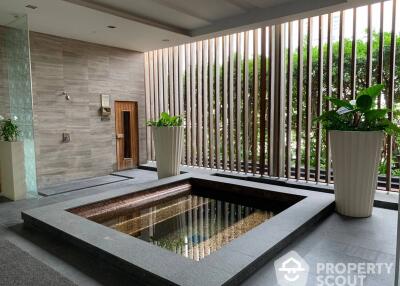 1-BR Condo at 185 Rajadamri near BTS Ratchadamri