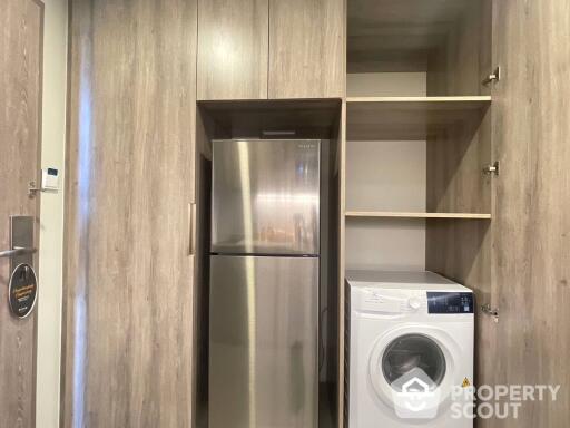 2-BR Serviced Apt. near BTS Phrom Phong