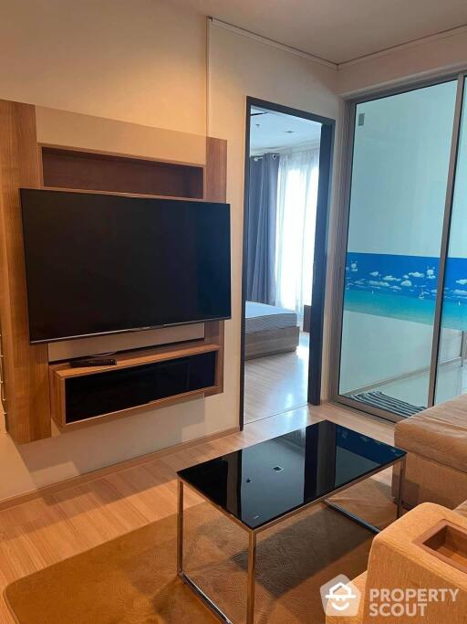 1-BR Condo at Rhythm Sathorn near BTS Saphan Taksin