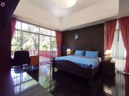 4 Bedrooms House in Nagawari Na Jomtien H008625