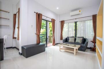 Beautiful 2 bedroom lakeside bungalow to rent at Saraphi