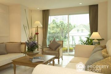 3-BR Serviced Apt. near BTS Chong Nonsi (ID 392863)