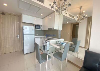 1 Bedroom Condo in The Riviera Wong Amat Beach Wongamat C010933