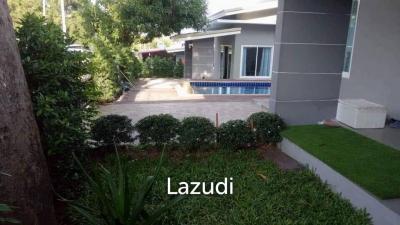 4 bedroom House with Pool for sale in Bangrak