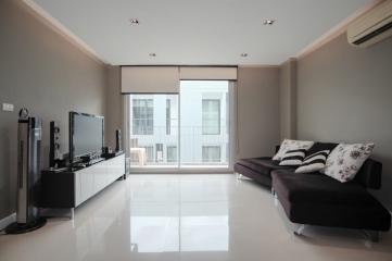 For RENT : The Clover / 2 Bedroom / 2 Bathrooms / 86 sqm / 35000 THB [R11918]