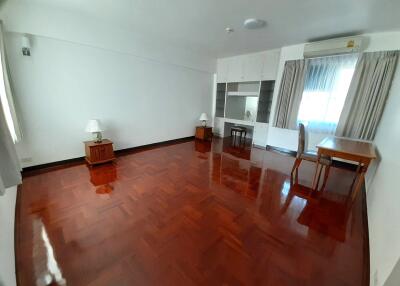 For RENT : Kanta Mansion / 3 Bedroom / 3 Bathrooms / 265 sqm / 75000 THB [10927402]