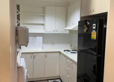 2-BR Condo at Sukhumvit Park Condominium near BTS Asok