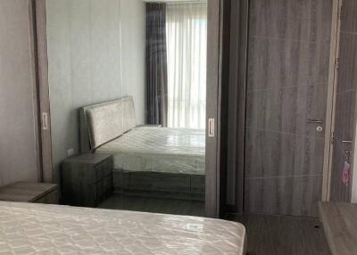 2-BR Condo at Trapezo Sukhumvit 16 near MRT Queen Sirikit National Convention Centre