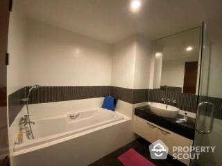 1-BR Condo at Urbana Sathorn Condominium near BTS Sala Daeng (ID 466102)