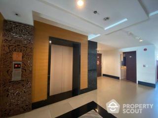 1-BR Condo at Urbana Sathorn Condominium near BTS Sala Daeng (ID 466102)