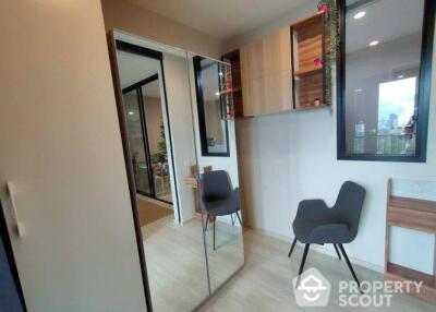 1-BR Condo at Life Asoke near ARL Makkasan