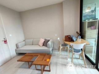 1-BR Condo at Life Asoke near ARL Makkasan