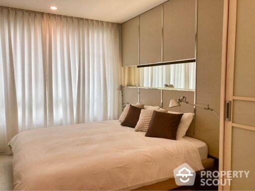 1-BR Condo at The Bangkok Sathorn-Taksin near BTS Krung Thon Buri