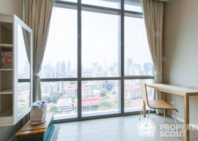 1-BR Condo at The Room Sukhumvit 21 near MRT Sukhumvit