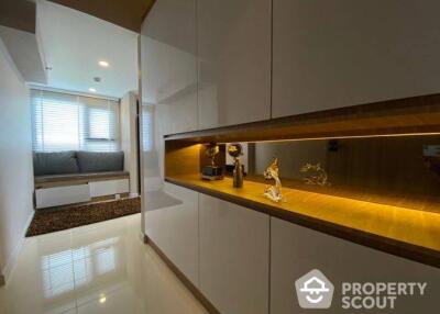 2-BR Condo at Knightsbridge Prime Sathorn near BTS Chong Nonsi