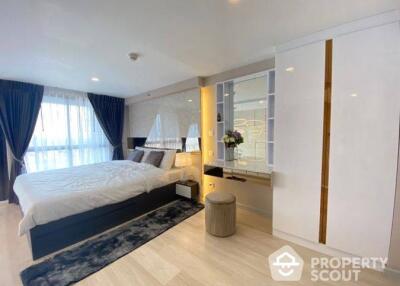 2-BR Condo at Knightsbridge Prime Sathorn near BTS Chong Nonsi