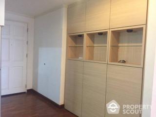 3-BR Condo at Baan Siri Sukhumvit 13 Condominium near ARL Makkasan