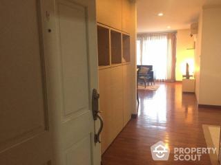 3-BR Condo at Baan Siri Sukhumvit 13 Condominium near ARL Makkasan