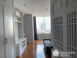 2-BR Condo at Chamchuri Residence near MRT Sam Yan (ID 405638)