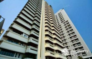 3-BR Condo at Newton Tower Condominium near BTS Nana (ID 162665)