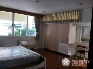 2-BR Apt. near MRT Phetchaburi