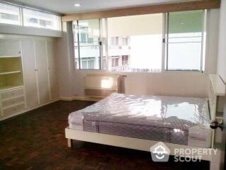 2-BR Apt. near MRT Phetchaburi