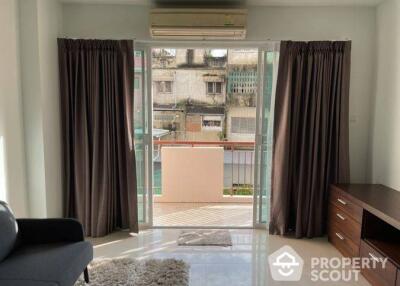 1-BR Condo at Klang Krung Resort (ratchada 7) near MRT Huai Khwang