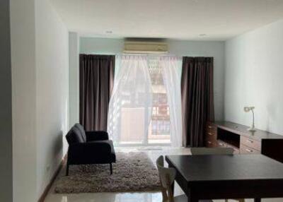 1-BR Condo at Klang Krung Resort (ratchada 7) near MRT Huai Khwang