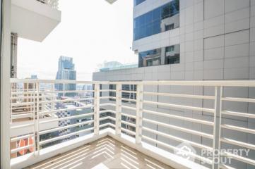 2-BR Condo at Siri Residence Sukhumvit near BTS Phrom Phong