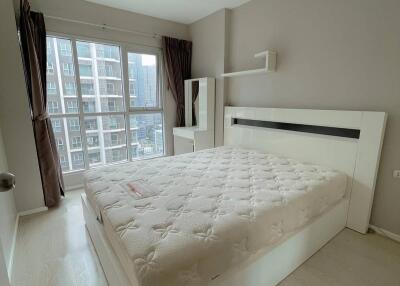 1-BR Condo at Aspire Rama 9 near MRT Phra Ram 9