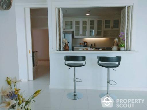 4-BR Apt. near BTS Phrom Phong