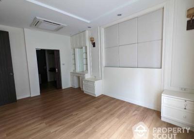 2-BR Condo at Amanta Ratchada near MRT Thailand Cultural Centre