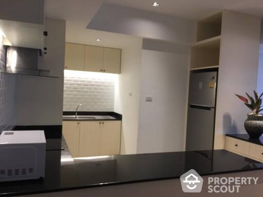 2-BR Apt. near MRT Sukhumvit