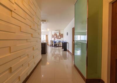 2 Bedrooms Condo in Markland North Pattaya C010650