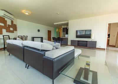 2 Bedrooms Condo in Markland North Pattaya C010650