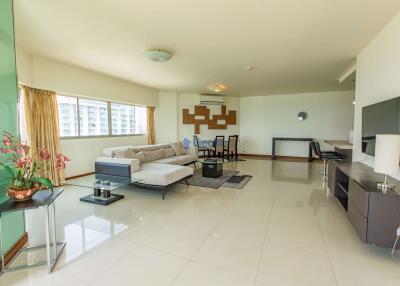 2 Bedrooms Condo in Markland North Pattaya C010650