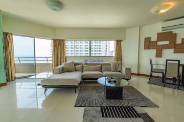 2 Bedrooms Condo in Markland North Pattaya C010650