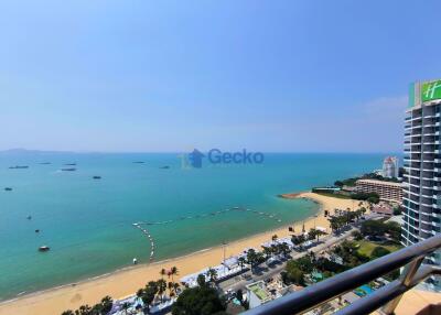 2 Bedrooms Condo in Markland North Pattaya C010650