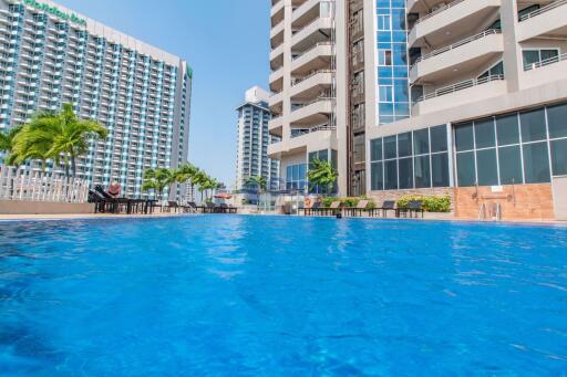 2 Bedrooms Condo in Markland North Pattaya C010650